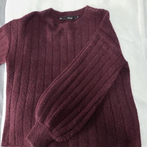 2/25$ 🛍 Balloon sleeve sweater - Picture 4 of 4